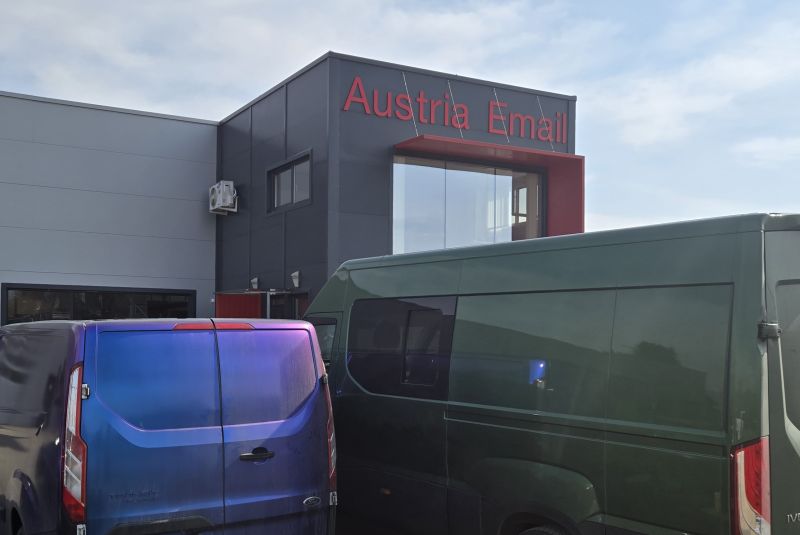 Austia Email